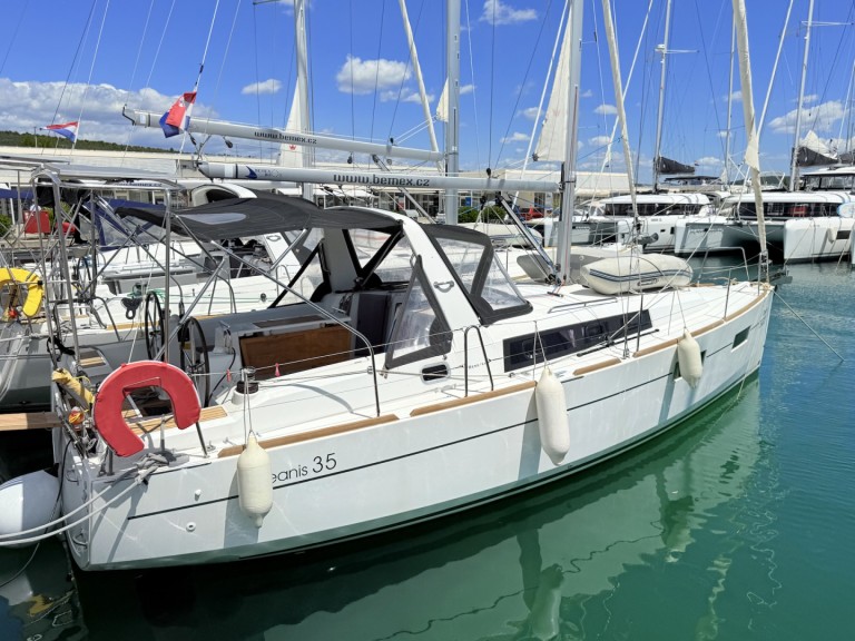 Sailboat for rent Sukošan at the best price