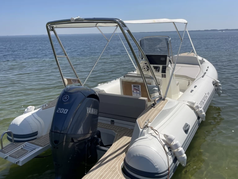Bareboat Rental RIB Capelli with a boat licence