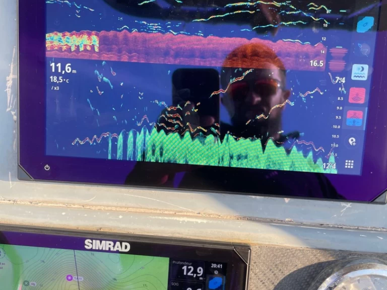 Rent a Boston Whaler Boston Whaler 22 Outrage Les Sables-d'Olonne