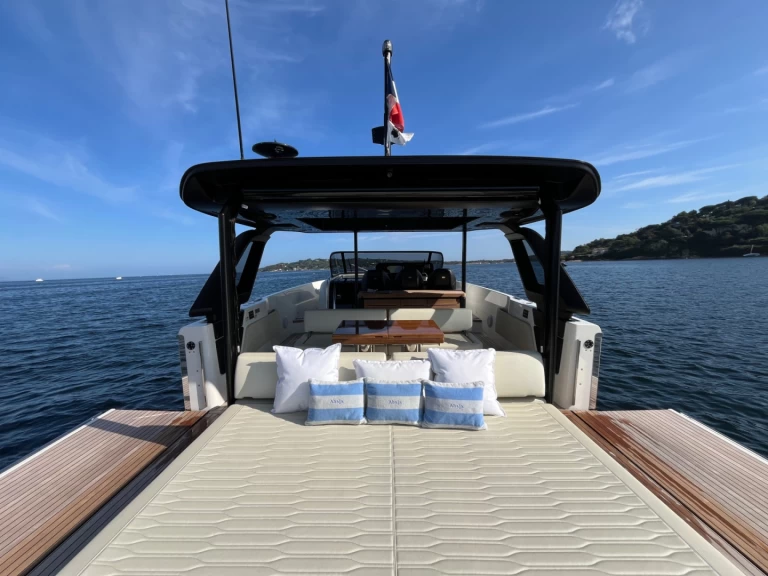 Cranchi Cranchi A46 charter bareboat or captained in  Saint-Tropez