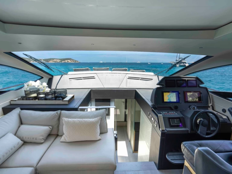 Yacht charter Saint-Tropez cheap PERSHING 70