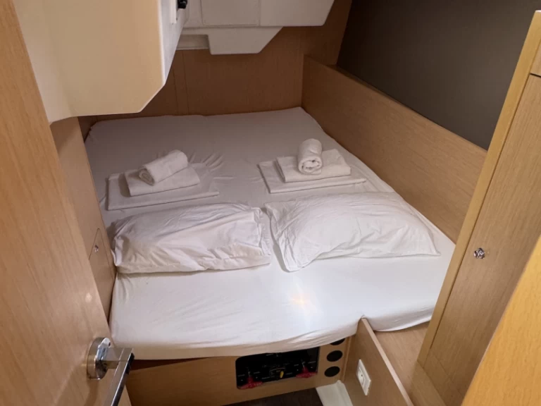 Sailboat for rent Sukošan at the best price