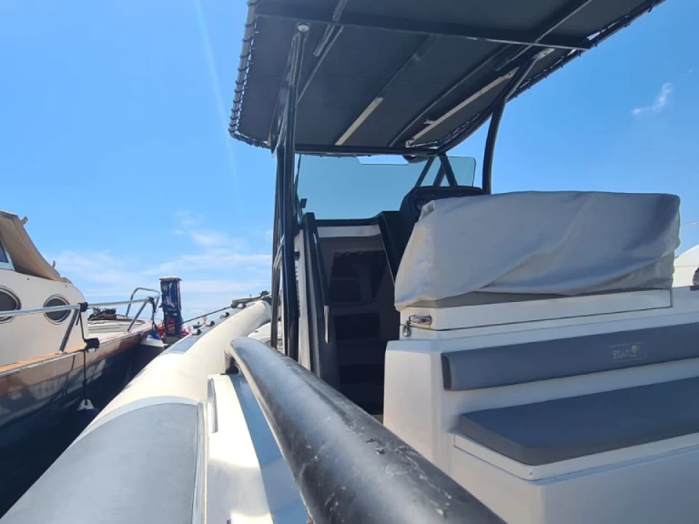 Boat rental Bwa BWA 30 PREMIUM in Stintino on Samboat