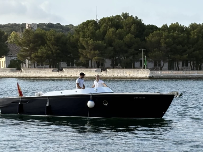Motorboat rental with or without captain VENTURI Mahón