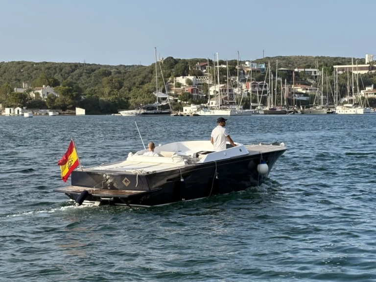 Motorboat rental with or without captain VENTURI Mahón