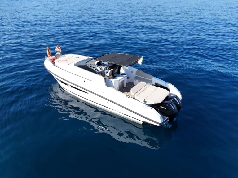 Motorboat for rent Sorrento at the best price
