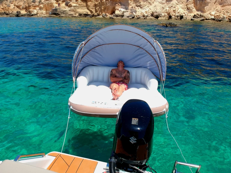 Motorboat rental with or without captain Valory Palma de Mallorca
