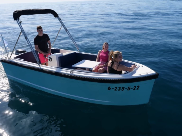 Boat rental Maxima 500 in Roses on Samboat