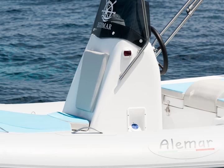 Rent a Alemar M600 Alemar Trapani
