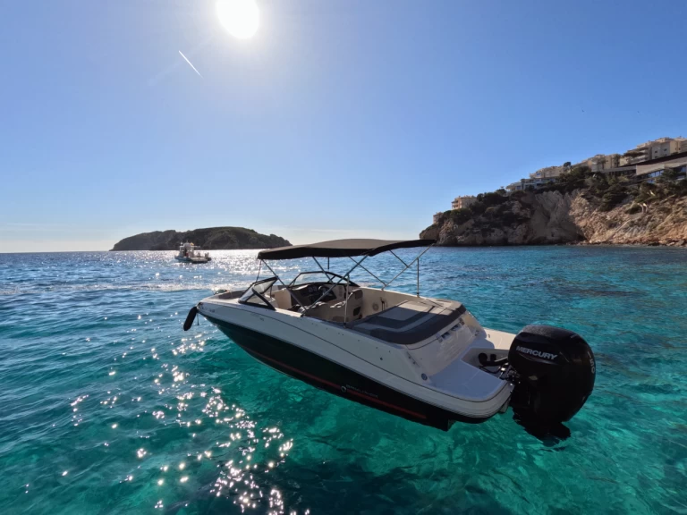 Motorboat for rent Club Nàutic Santa Ponsa at the best price