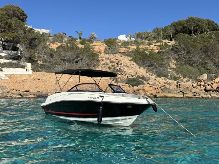 Motorboat rental in Club Nàutic Santa Ponsa - Bayliner VR5