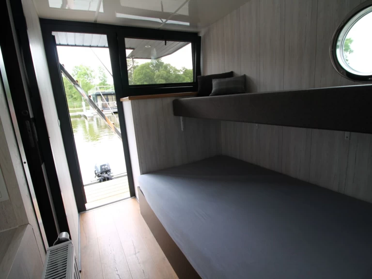 Houseboat rental in Zehdenick - Hausboot Hausboot MOSES