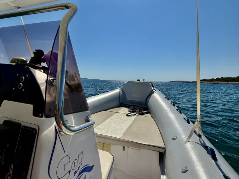 Boat rental Sacs S680 in Mali Lošinj on Samboat