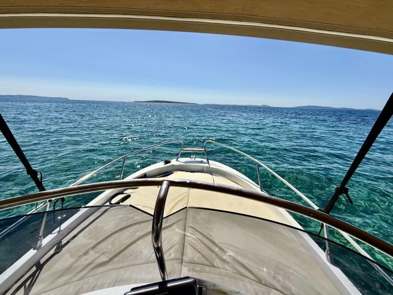 Motorboat for rent Mali Lošinj at the best price