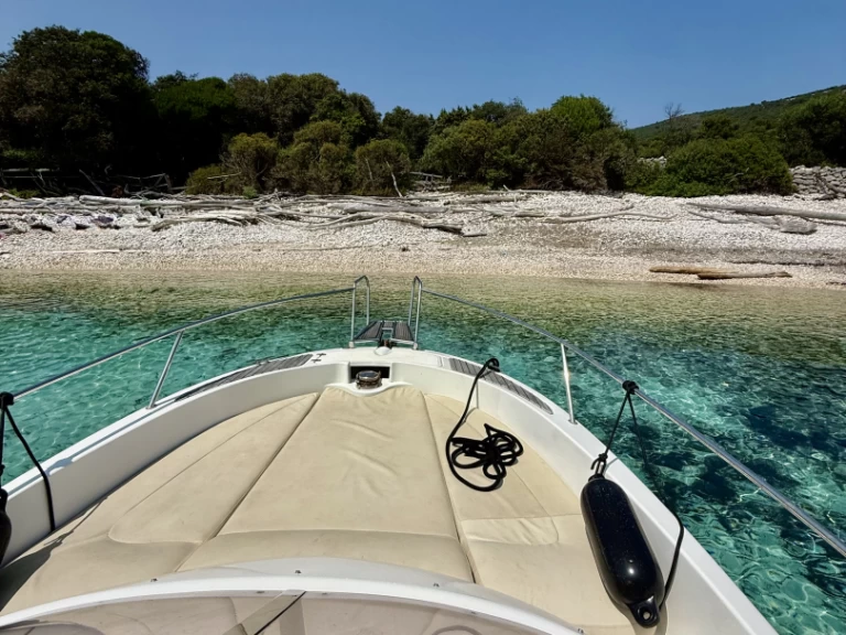 Rent a Jeanneau Cap Camarat 7.5 WA Mali Lošinj