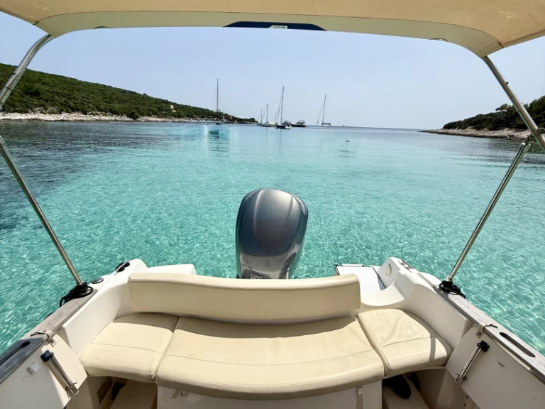 Yacht charter Mali Lošinj cheap Cap Camarat 7.5 WA