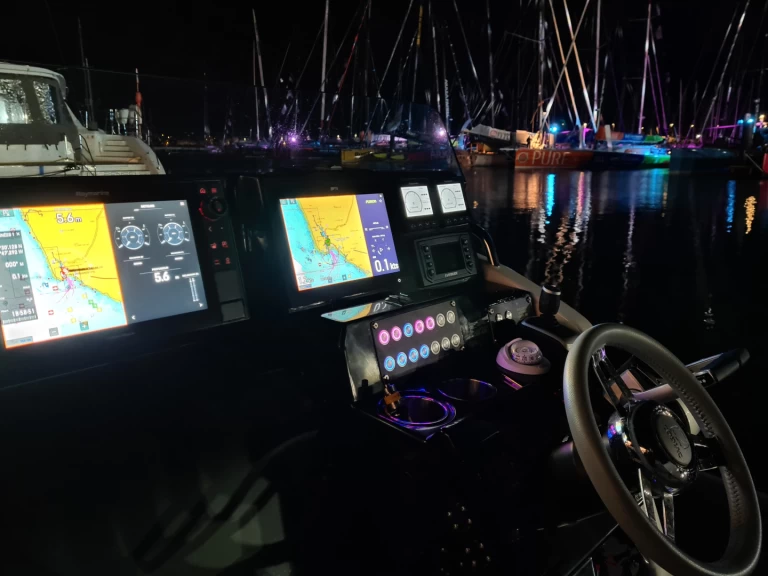 Zodiac Medline 9 charter bareboat or captained in  Les Sables-d'Olonne