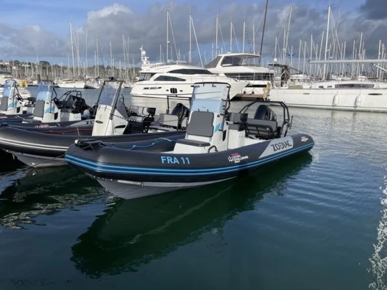 Yacht charter Brest cheap Pro 7