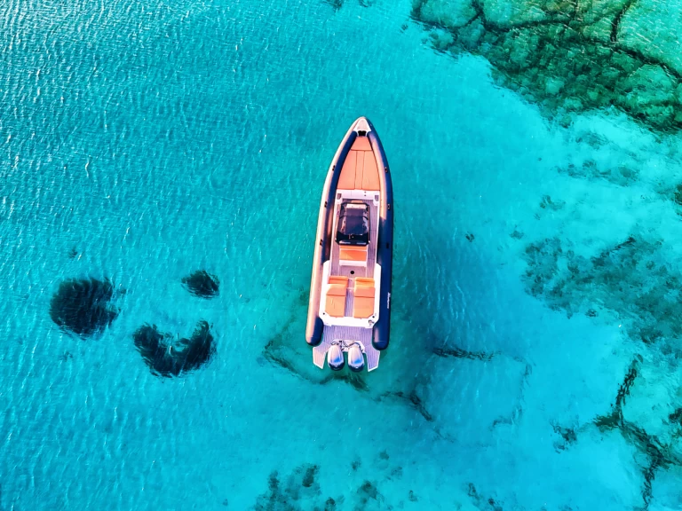 Boat rental Seafighter Shadow 36 in Ornos on Samboat