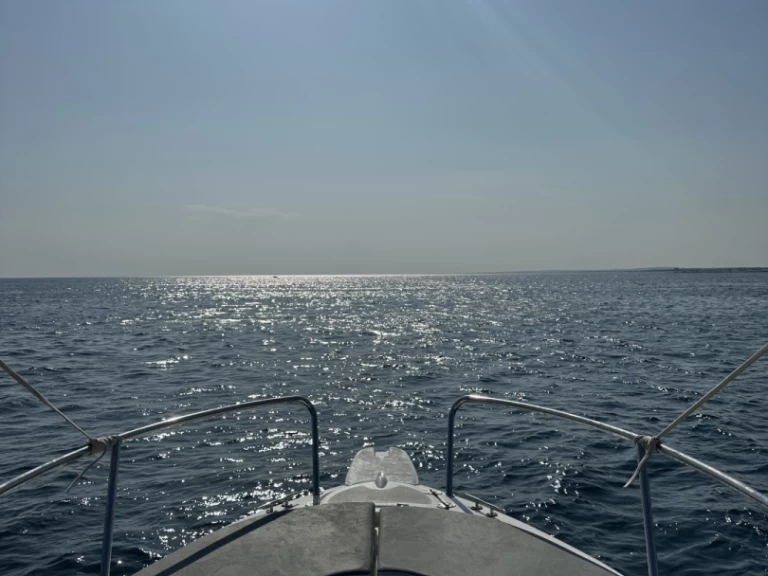 Motorboat for rent Porto Cesareo at the best price