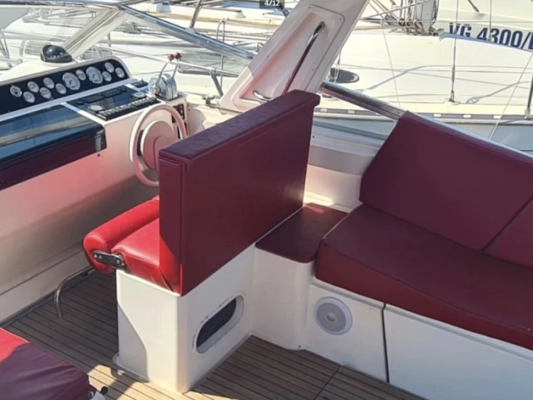 Rent a Fiart Fiart 32 Genius Ponza