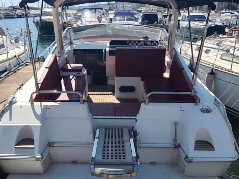 Yacht charter Ponza cheap Fiart 32 Genius