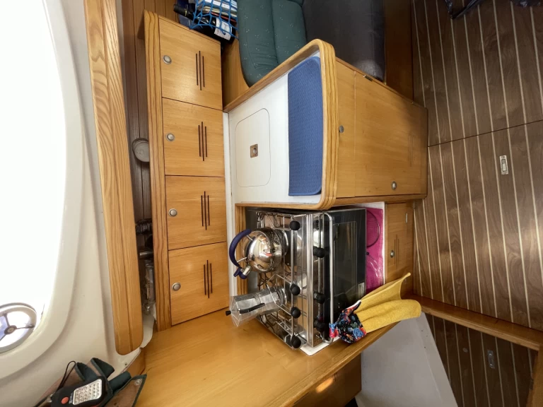 Rent a Alliaura-Marine FEELING 32 Auray