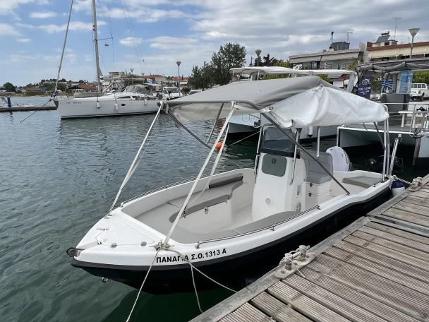 Motorboat for rent Néa Moudhaniá at the best price