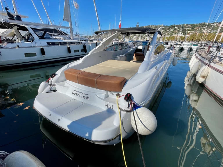 Motorboat rental with or without captain Sunseeker Golfe-Juan
