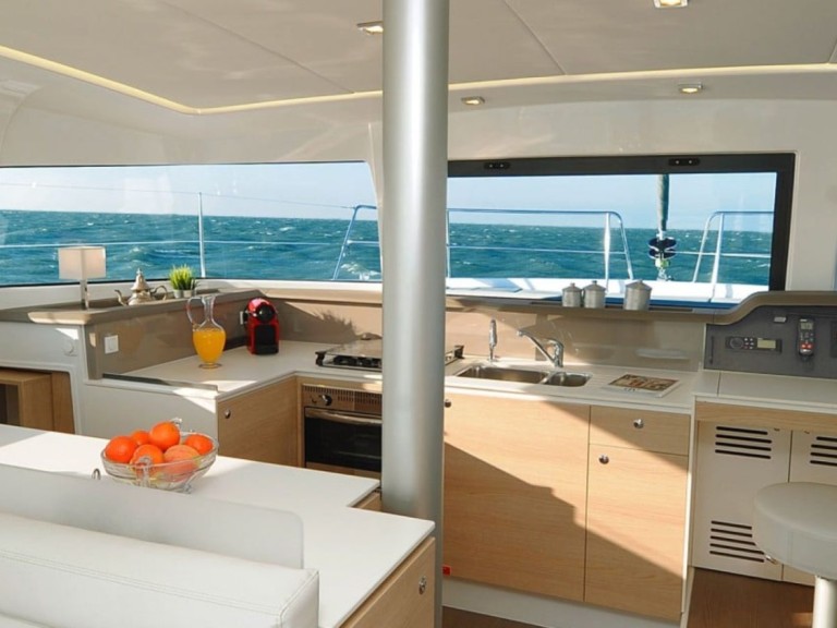 Bali Catamarans Bali 4.1 in Primošten on SamBoat