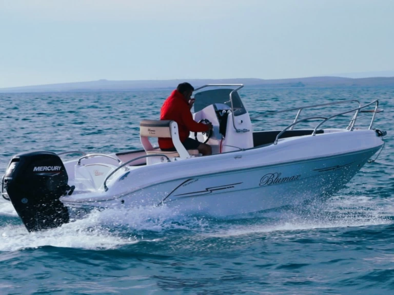 Motorboat for rent Marzamemi at the best price