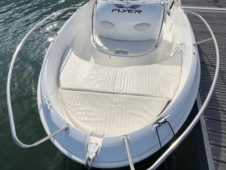 Bénéteau Flyer 550 Open charter bareboat or captained in  Port Leucate