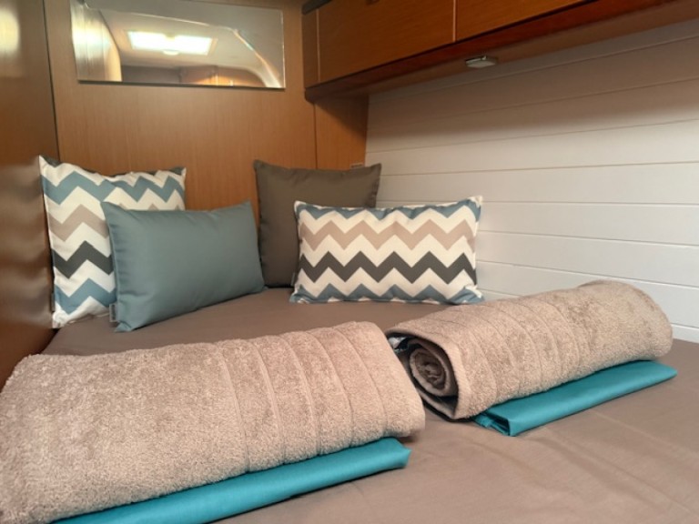 Bavaria Cruiser 46 in Níkiti on SamBoat