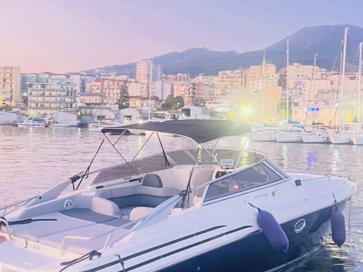 Motorboat rental in Genova - Cranchi Endurance 35