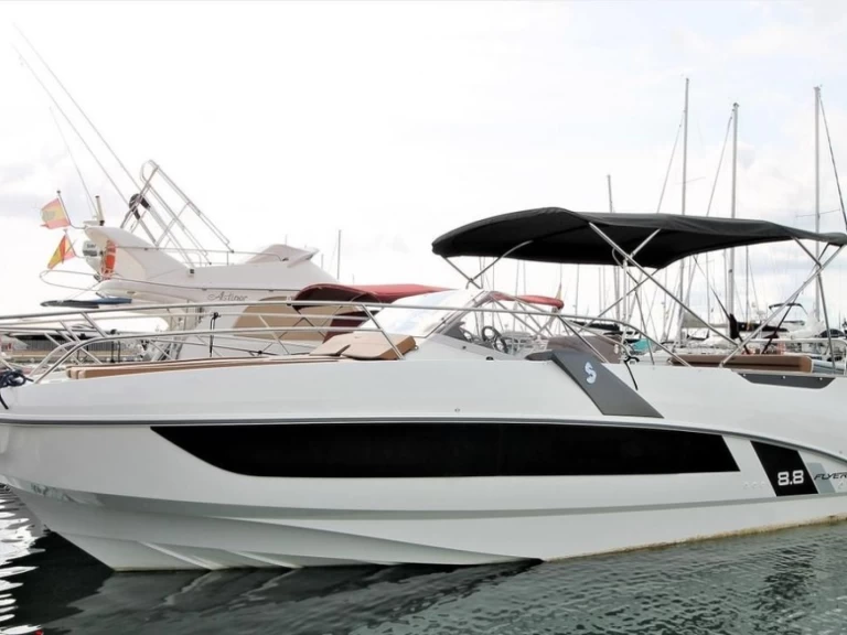 Yacht charter Valencia cheap Flyer 8.8 SUNdeck
