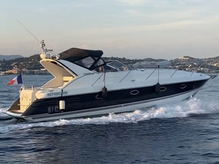 Motorboat for rent Mandelieu-la-Napoule at the best price