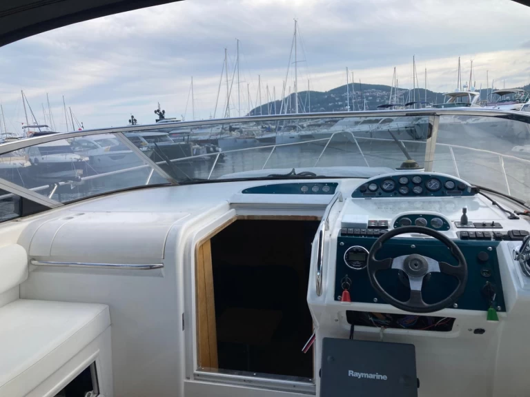 Fairline Targa 38 charter bareboat or captained in  Mandelieu-la-Napoule