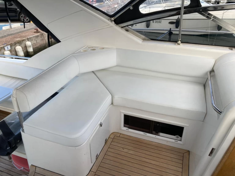 Fairline Targa 38 in Mandelieu-la-Napoule on SamBoat