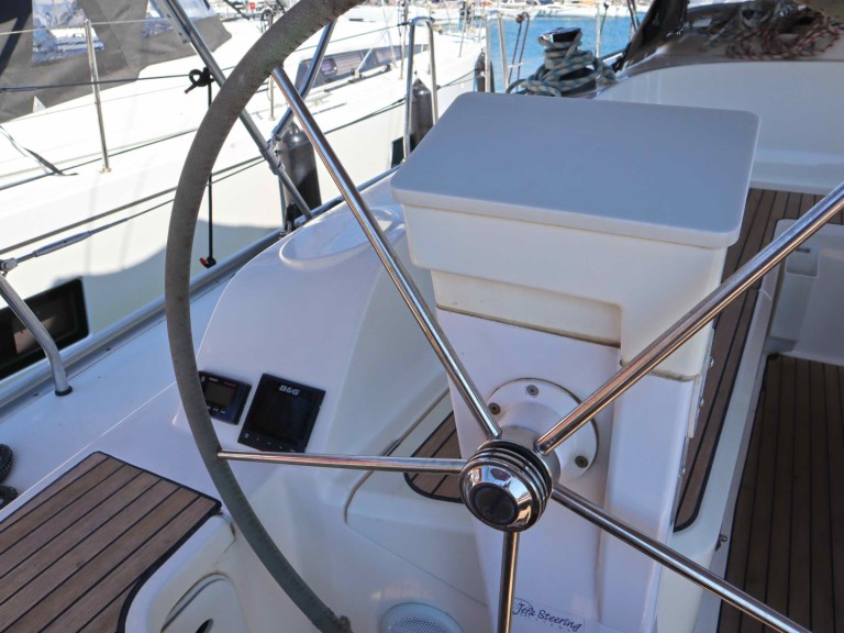 Sailboat rental in Lygia - Bavaria Cruiser 46