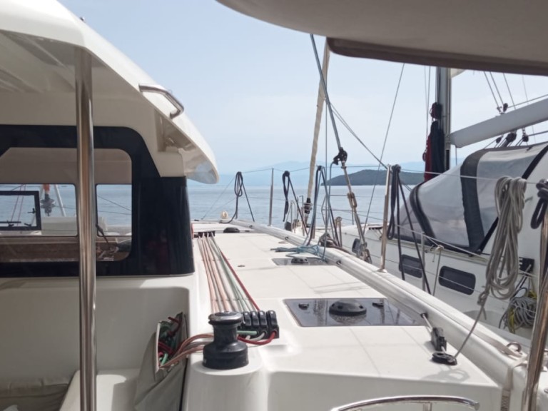 Yacht charter Lygia cheap Excess 11