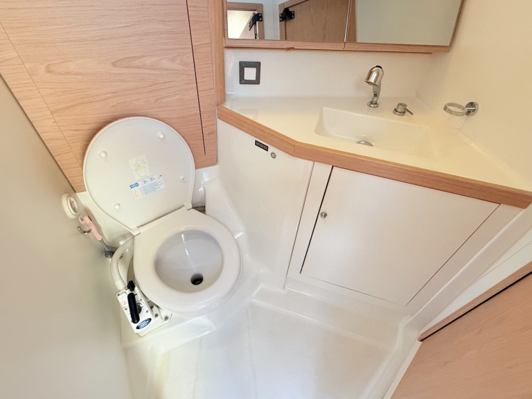 Bénéteau Oceanis 46.1 charter bareboat or captained in  Sukošan