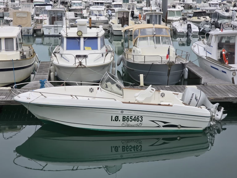 Bareboat Rental Motorboat Jeanneau with a boat licence