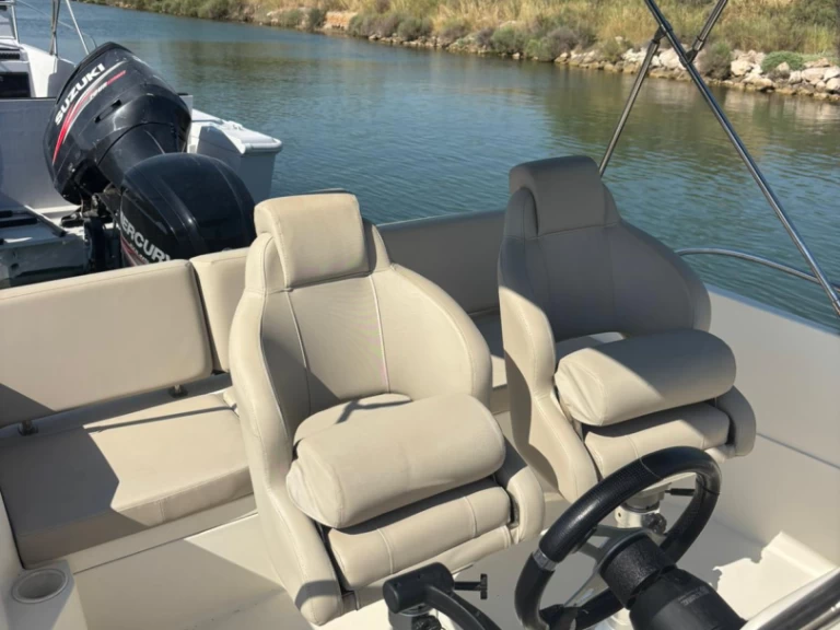 Rent a Quicksilver Activ 605 Open Carnon-Plage