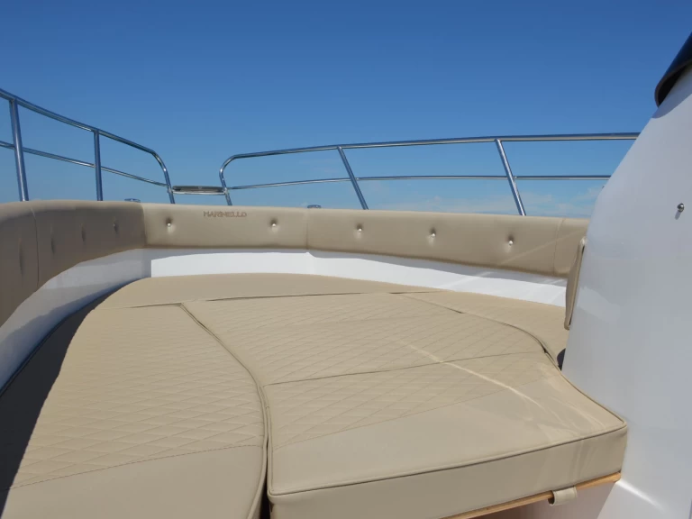 Bareboat Rental Motorboat Marinello with a boat licence