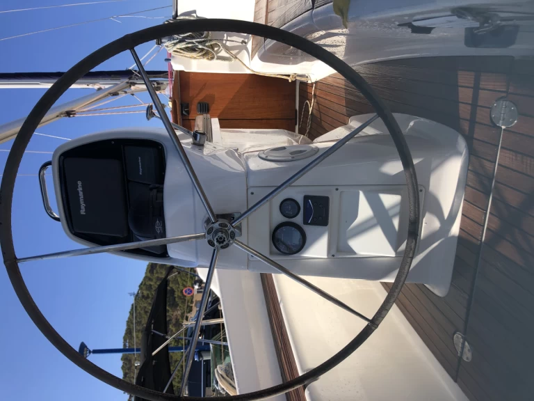 Rent a Bavaria Bavaria 32 Cruiser Port d'Andratx