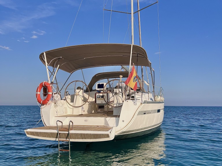 Rent a Bavaria Bavaria 40 Cruiser Calafell