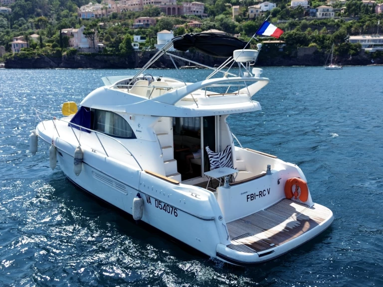 Motorboat for rent Mandelieu-la-Napoule at the best price