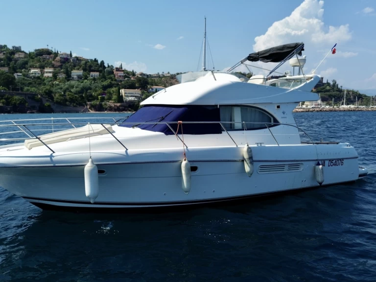 Motorboat rental in Mandelieu-la-Napoule - Jeanneau Prestige 36 Fly