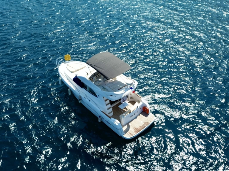 Motorboat for rent Mandelieu-la-Napoule at the best price