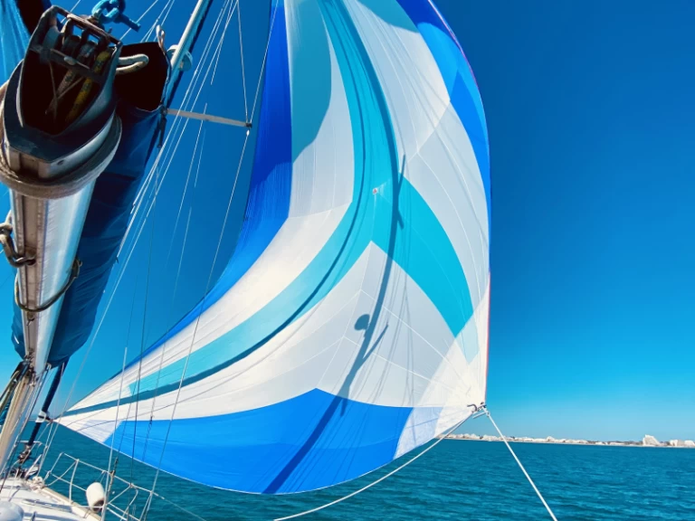 Sailboat rental in La Grande-Motte - Bénéteau Oceanis 411